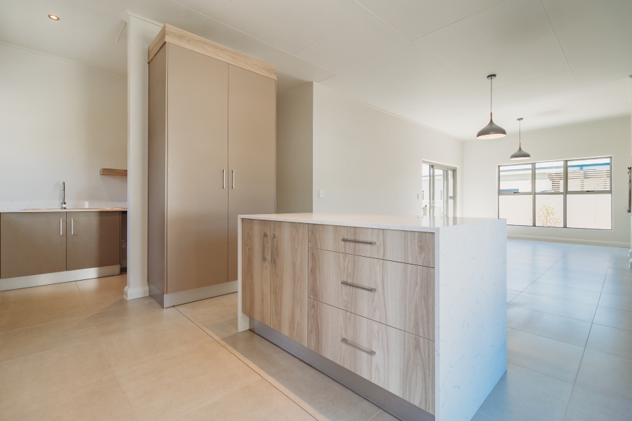 3 Bedroom Property for Sale in Kraaibosch Western Cape